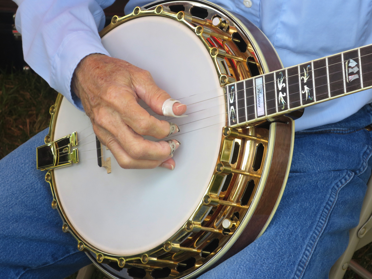 Mastering the Banjo: Essential Tips for Beginners